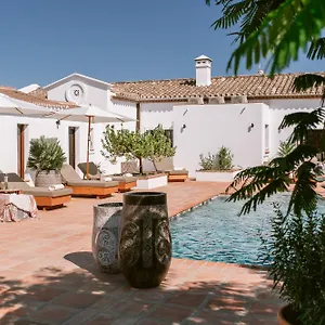 https://san-roque-suites-de-monda.es-andalucia.com