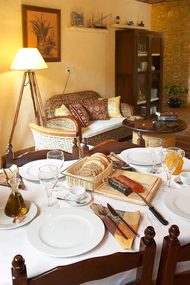Can Barrull Bed & Breakfast Sant Feliu de Boada