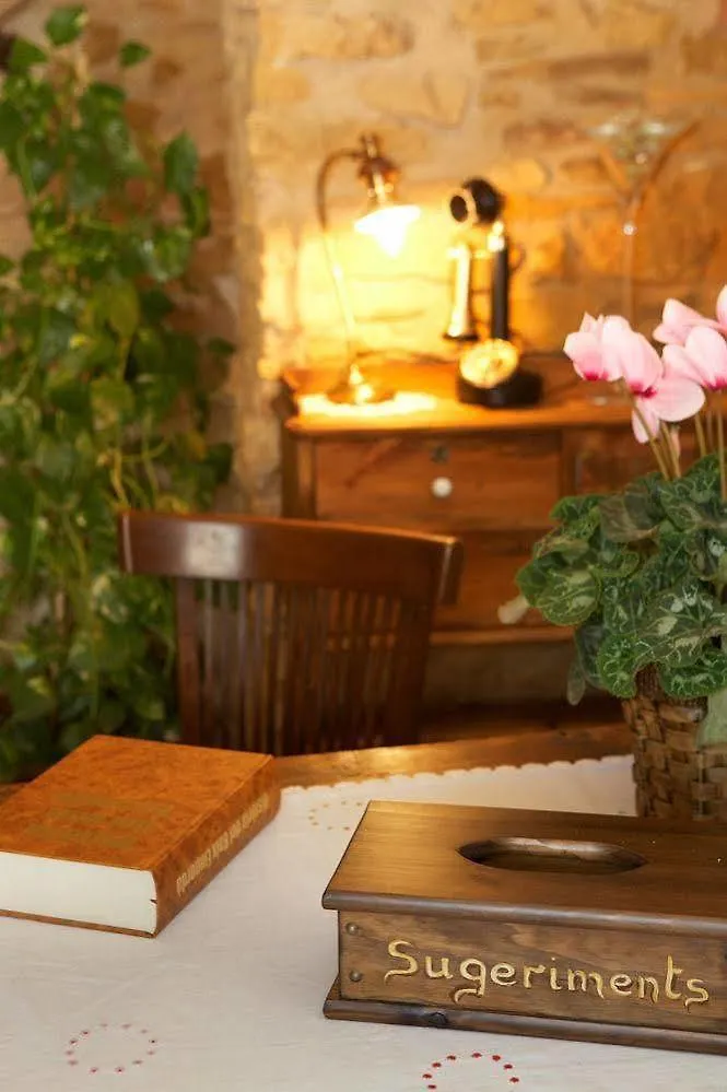 Can Barrull-Costa Brava-Emporda Sant Feliu de Boada Bed & Breakfast